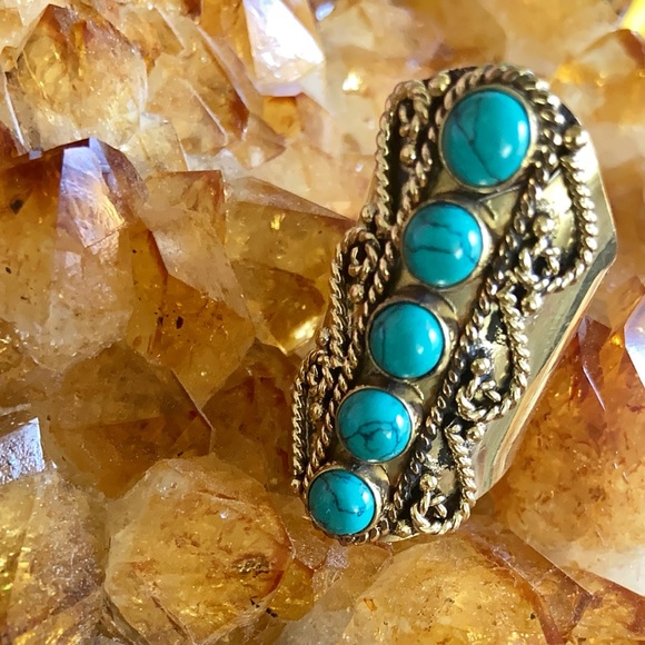 ⚡️ GOLD STONE CUFF RING ⚡️ - Picture 4 of 4